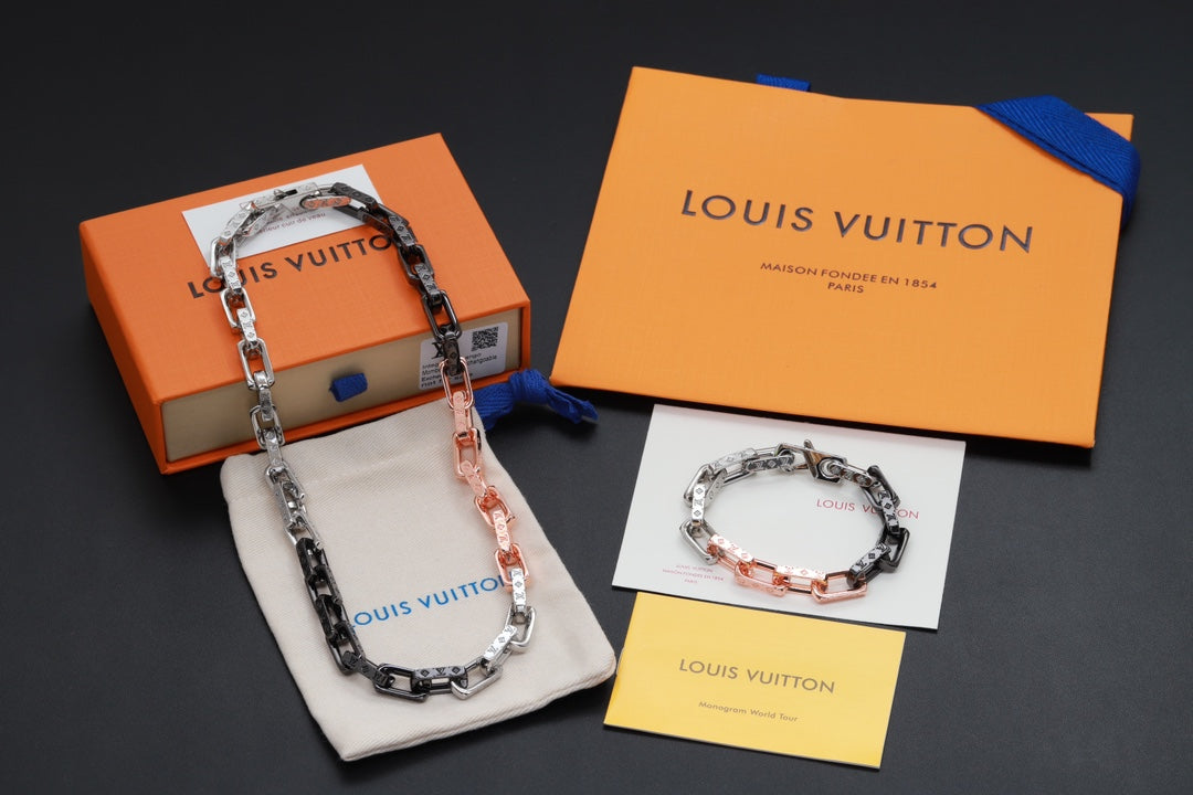 18K Louis Vuitton Monogram Chain Necklace