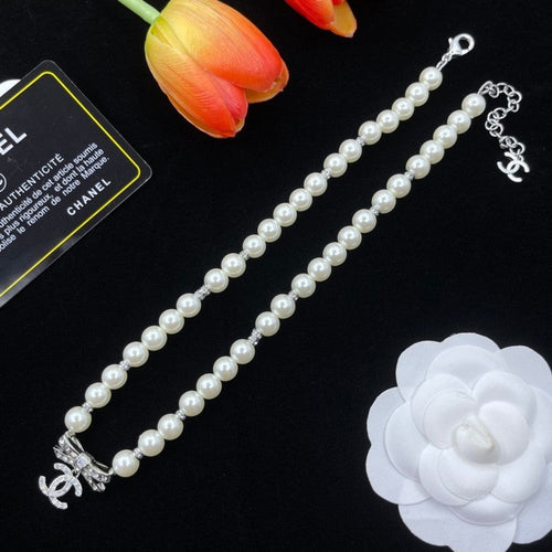 18K  Chanel Bow Tie Pearls Necklace