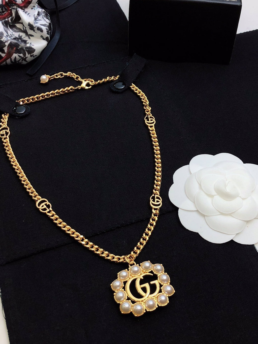 18K Double Gucci Pearl Double Gucci Necklace