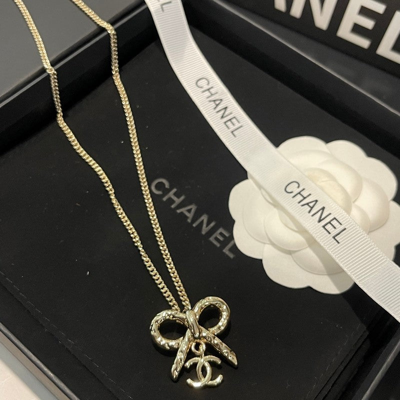 18K  Chanel Gold Bow Tie Necklace