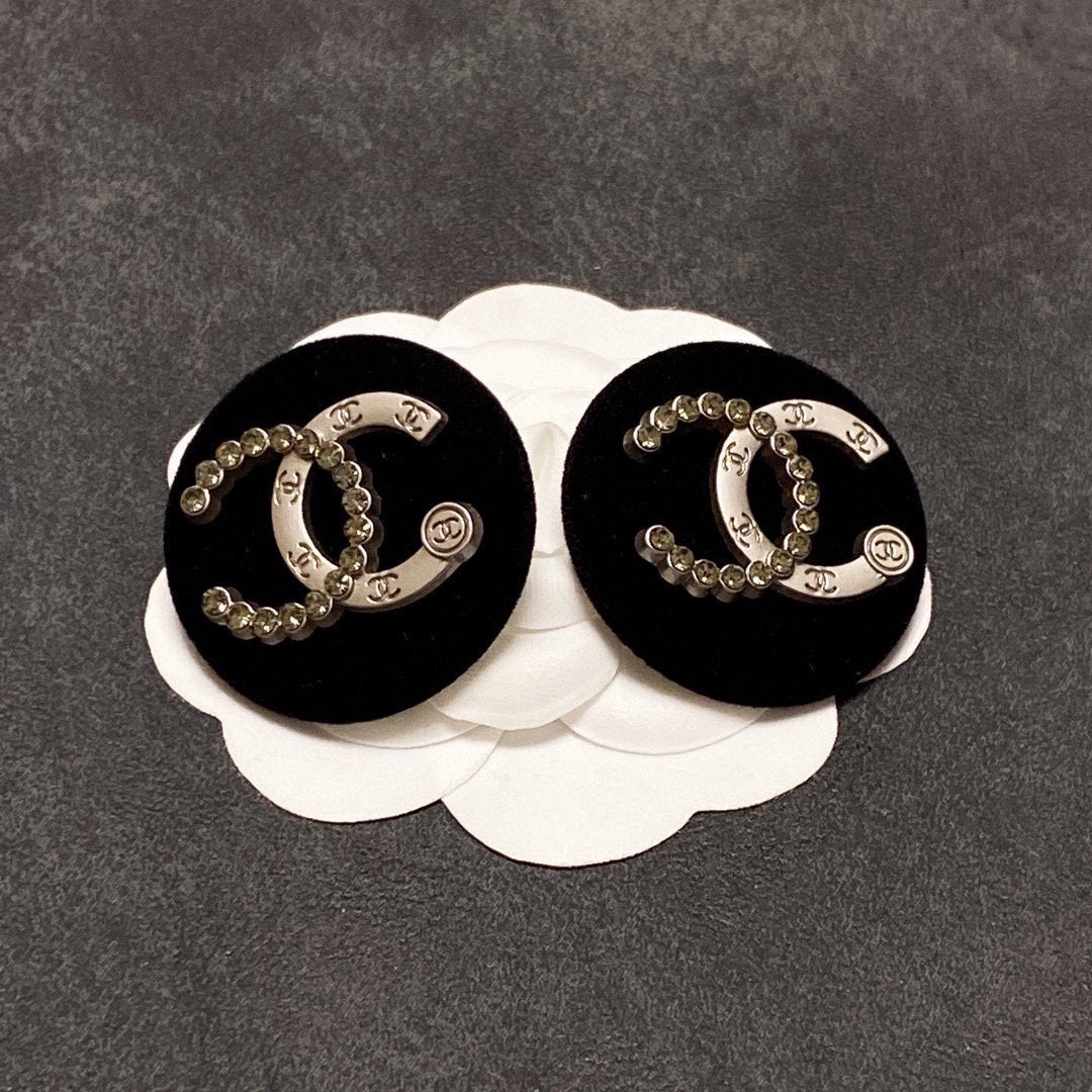 18K  Chanel Black Resin Circle Earrings