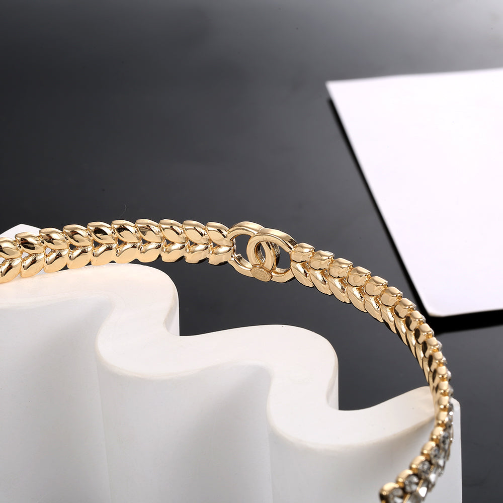 18K  Chanel Diamonds Choker Necklace