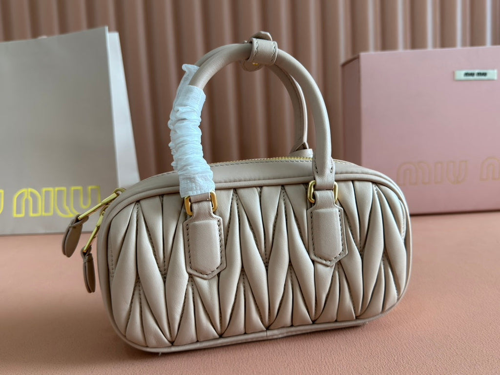 ARCADIE MATELASSÉ BAG 19 IN NUDE CALFSKIN GOLD HARDWARE