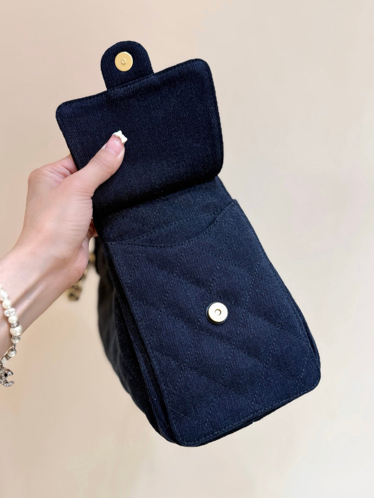 CHANEL 25 HANDBAG 30 IN DARK BLUE DENIM GOLD HARDWARE